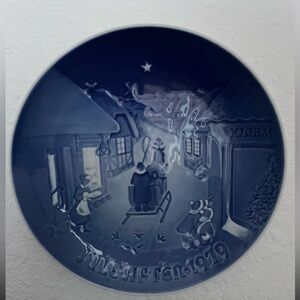 Vintage 1979 B&G Copenhagen Porcelain Christmas Plate “White Christmas”